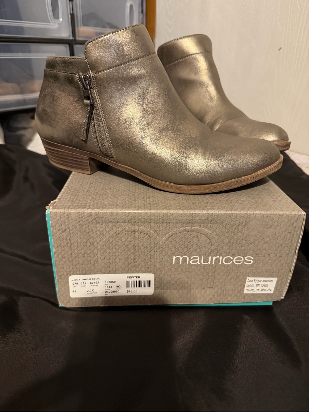 Maurices Cleo Shimmer Side Zip Ankle Booties Pewter Gold Size 11